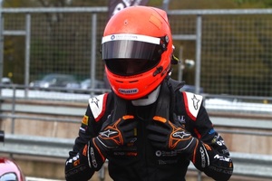 SuperStar Sandy Mitchell