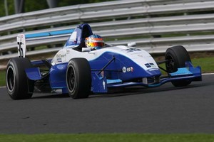 Dean Smith is racing in the Formula Renault UK Championship with Manor Competition in 2009