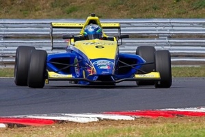 Rising Star Harrison Scott