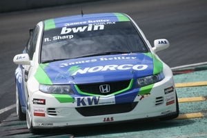 Ryan Sharp in the 2006 World Touring Car Championship with JAS Motorsport