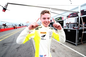 Rising Star Tom Canning