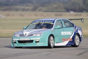 Phil in the PSP Proton at Thruxton 2003