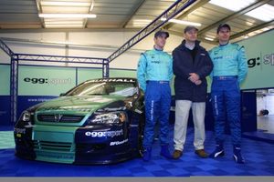 Phil with James Thompson at Silverstone's BTCC 20001 meeting