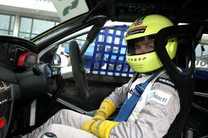 Simon at Macau 2002 in the Guia Touring Cars